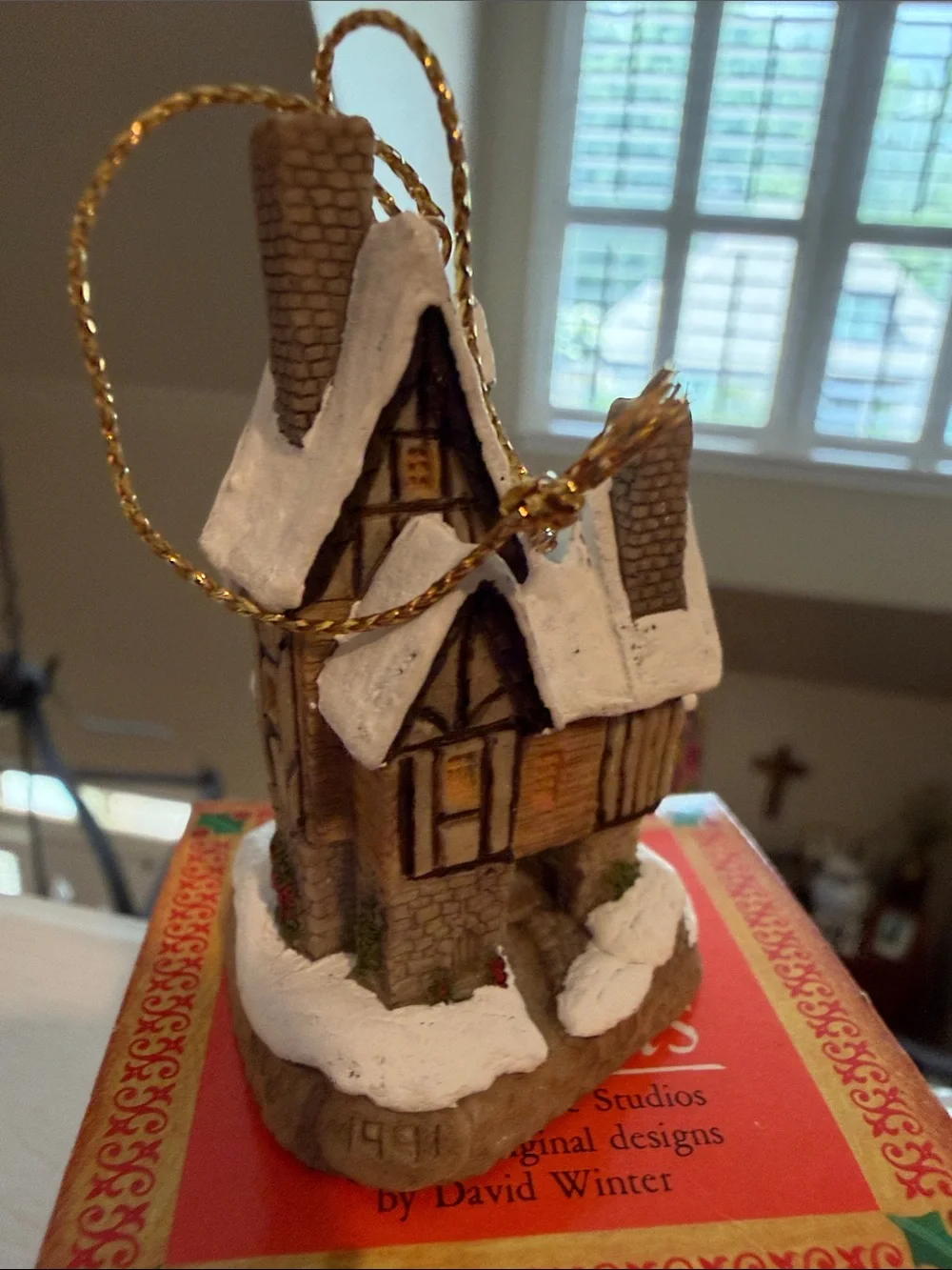 David Winter Cottages - Mini Ornaments Set of 4.